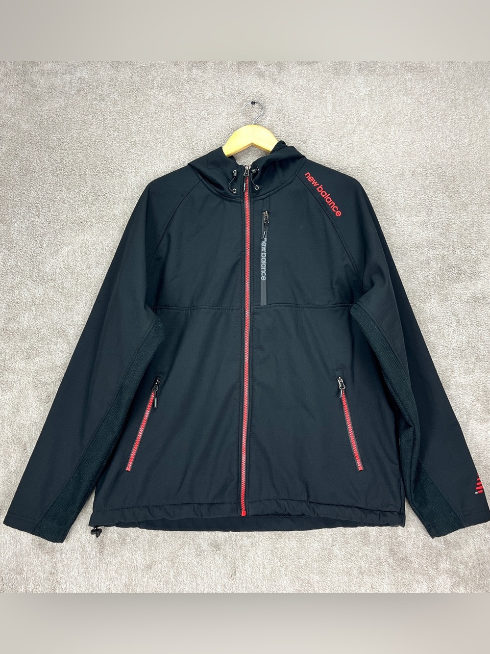 New Balance Soft Shell Jacket Women XL Black Red Full Zip Hooded Lined Pockets